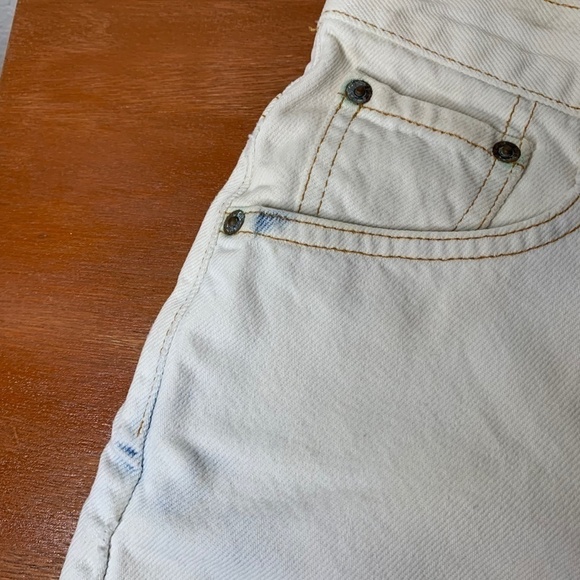 LEVI'S 100% Cotton White/Acid Washed Light Blue Jean Shorts Size JR 7 (1099) - Picture 5 of 13